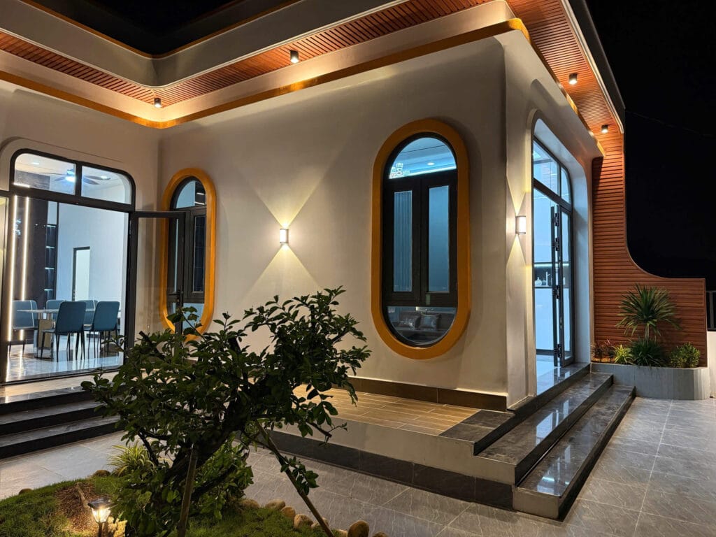 BIỆT THỰ ĐẸP 7×26 GẦN CHỢ BÌNH CHÁNH – 5 PHÒNG NGỦ, 4 WC, SỔ HỒNG RIÊNG