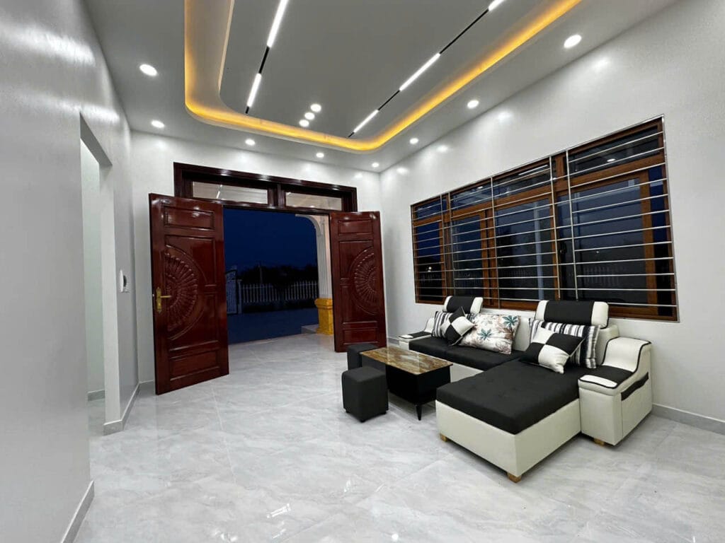 Bán Nhà Bình Chánh 1700m², 300m² Thổ Cư, Hướng Đông Nam – 3 Phòng Ngủ, 3 WC, Phòng Thờ