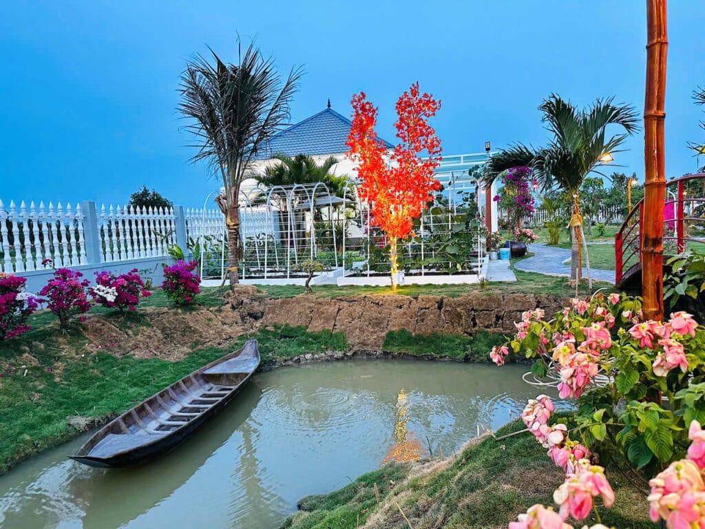 Bán Nhà Bình Chánh 1700m², 300m² Thổ Cư, Hướng Đông Nam – 3 Phòng Ngủ, 3 WC, Phòng Thờ
