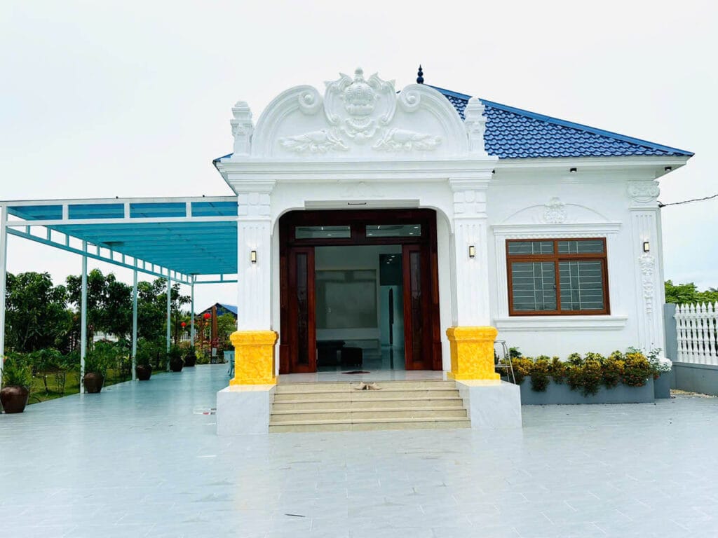 Bán Nhà Bình Chánh 1700m², 300m² Thổ Cư, Hướng Đông Nam – 3 Phòng Ngủ, 3 WC, Phòng Thờ