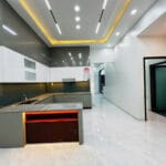 Bán Nhà Bình Chánh 1700m², 300m² Thổ Cư, Hướng Đông Nam – 3 Phòng Ngủ, 3 WC, Phòng Thờ