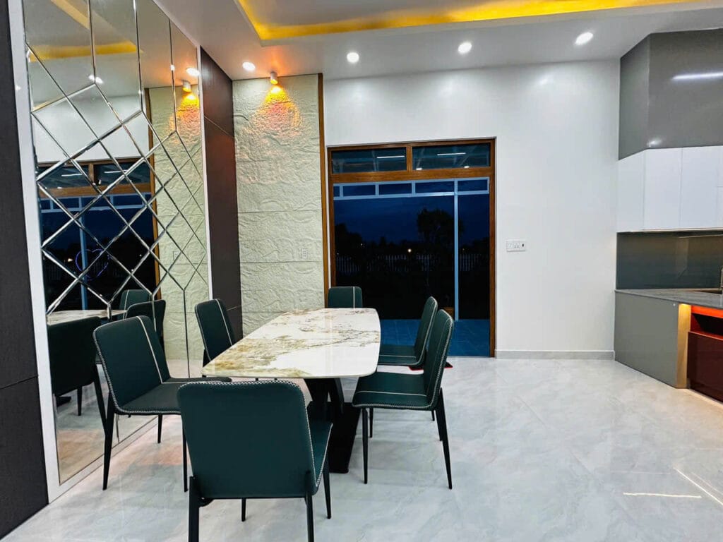 Bán Nhà Bình Chánh 1700m², 300m² Thổ Cư, Hướng Đông Nam – 3 Phòng Ngủ, 3 WC, Phòng Thờ
