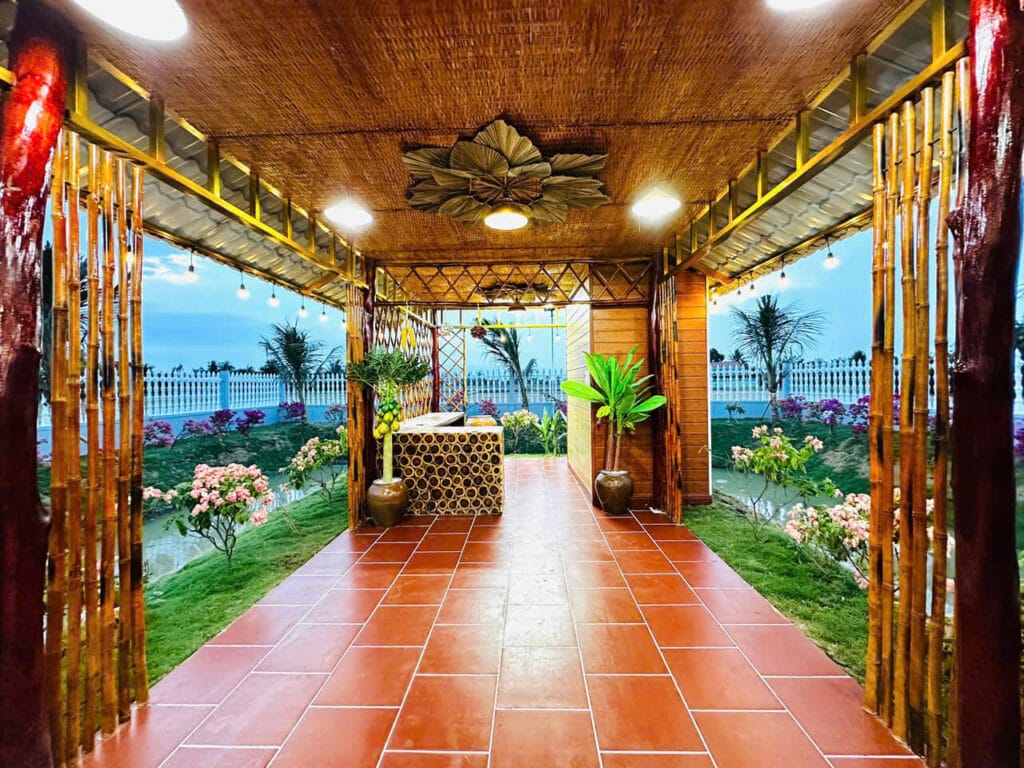 Bán Nhà Bình Chánh 1700m², 300m² Thổ Cư, Hướng Đông Nam – 3 Phòng Ngủ, 3 WC, Phòng Thờ