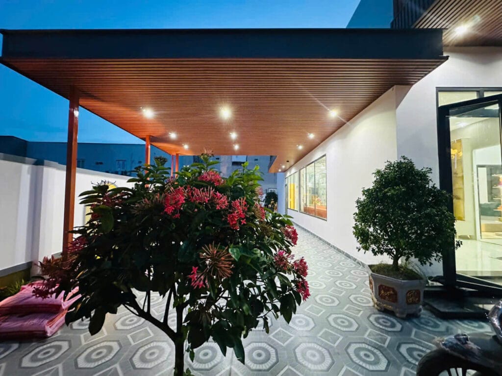 Bán villa nghỉ dưỡng sân vườn hồ bơi – 550m2 thổ cư – Xe tải vào tận nơi9876