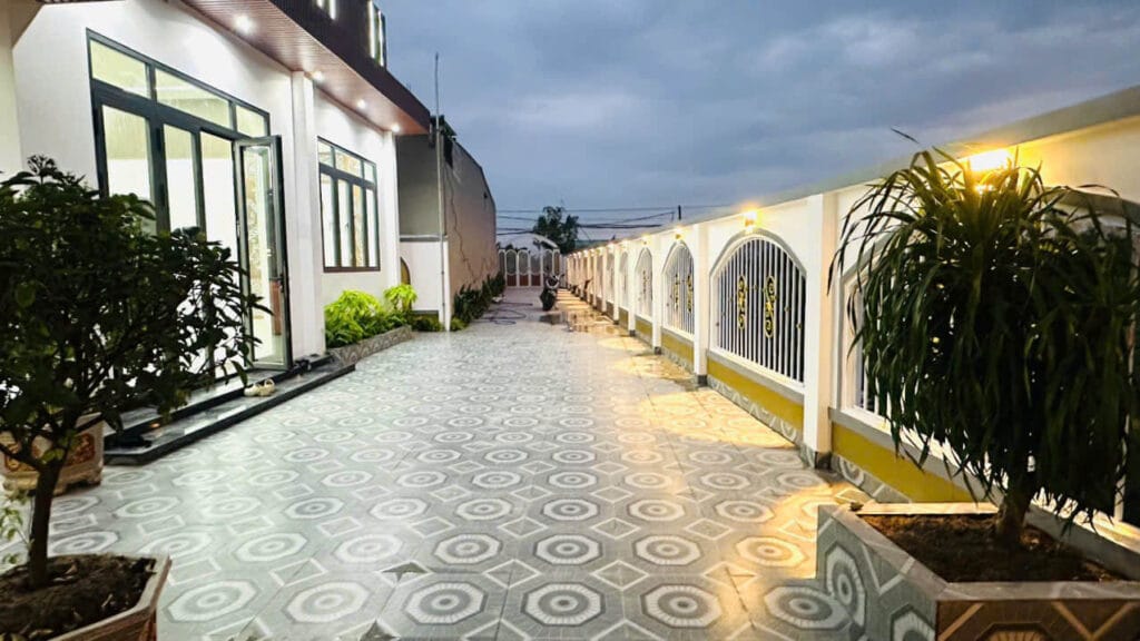 Bán villa nghỉ dưỡng sân vườn hồ bơi – 550m2 thổ cư – Xe tải vào tận noiwwwww