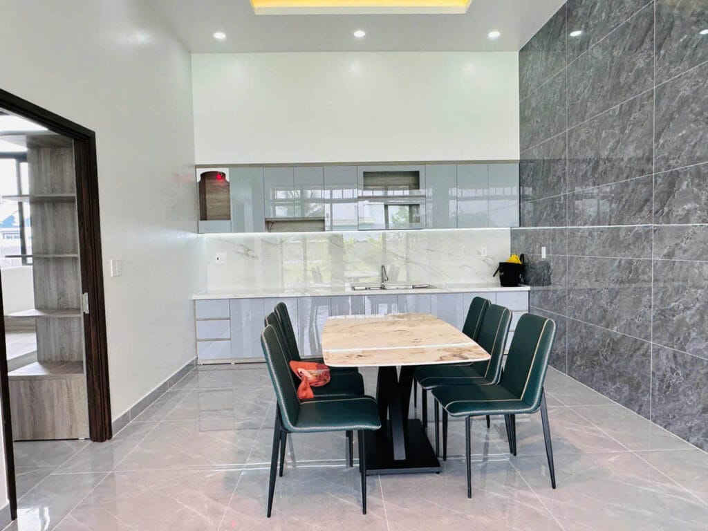 Chỉ Cần 4 Tỷ Sở Hữu Biệt Thự 2.100m² Tại Bình Chánh – Hướng Đông Nam, Sổ Rõ Ràng4