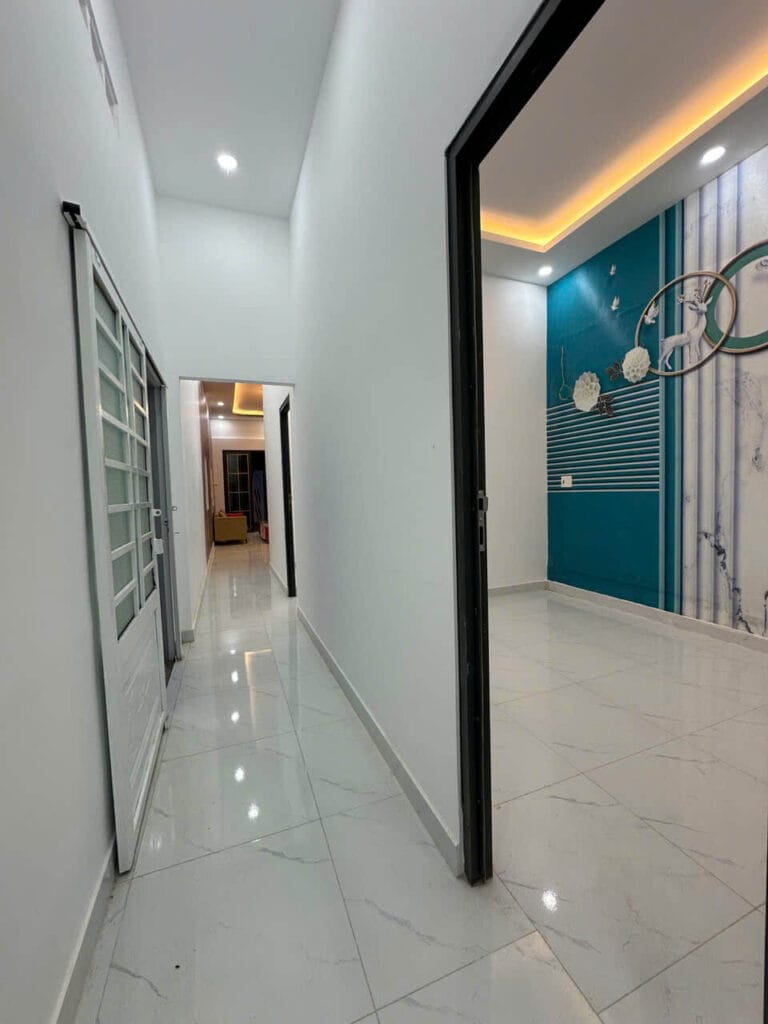 Nhà Bình Chánh Sổ Hồng Giá Tốt – Villa Sân Vườn Hiếm – Diện Tích 205m²