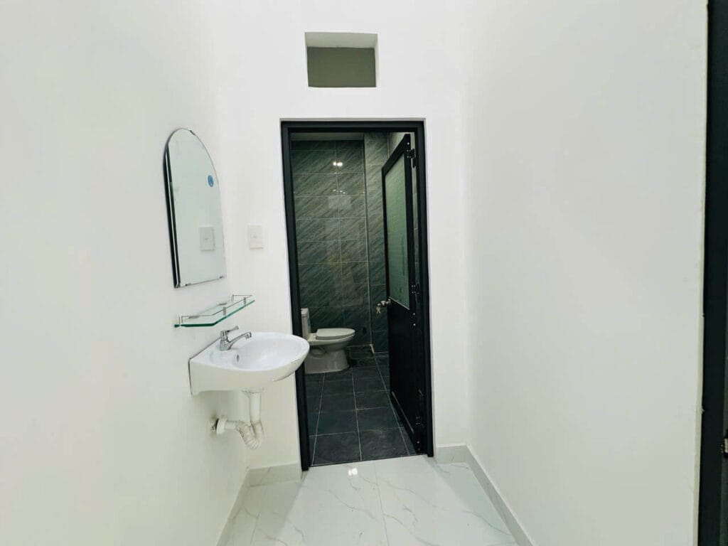 hà Bình Chánh Sổ Hồng – Căn Góc 2 Mặt Tiền 5,5x18 – Hướng Đông